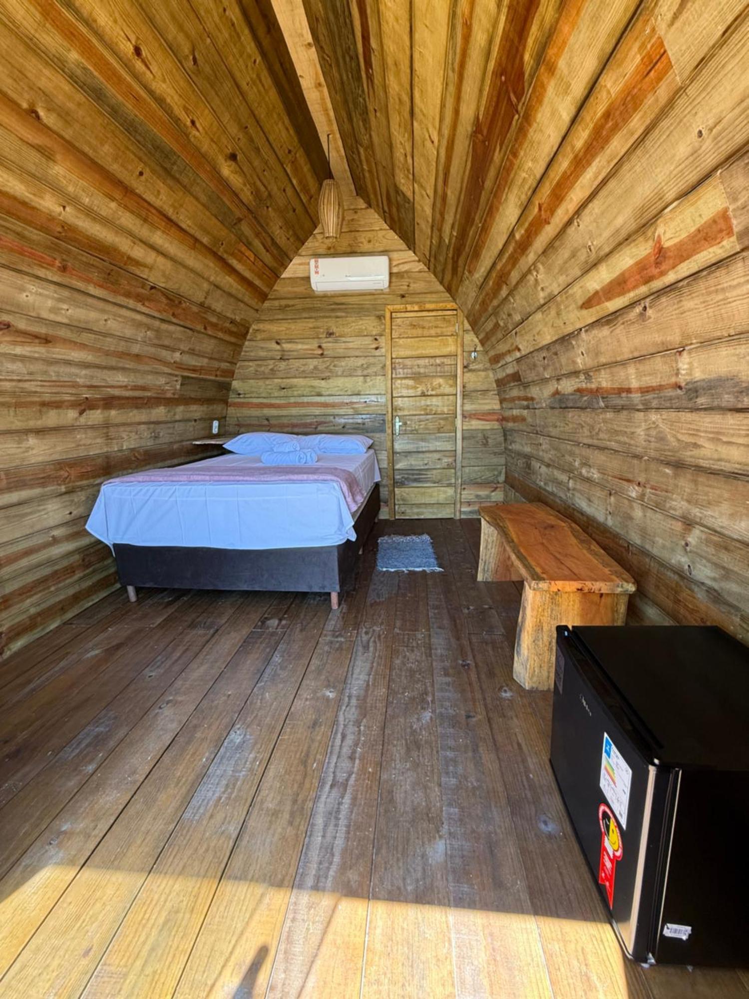 Ocas Pataxo Pe Na Areia Acampamento *